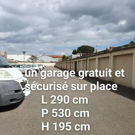 Apartment Medipole T2 Avec Un Garage Gratuit Sur Place, 16min A Centre Lyon En Metro A