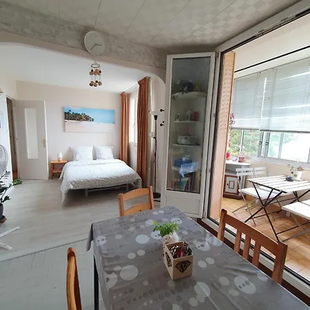 Medipole T2 Avec Un Garage Gratuit Sur Place, 16min A Centre Lyon En Metro A Apartment