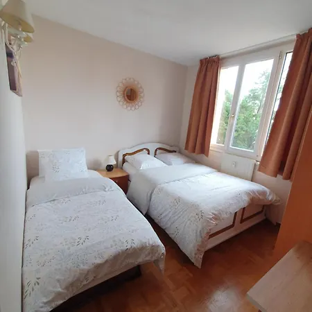 Apartment Medipole T2 Avec Un Garage Gratuit Sur Place, 16min A Centre Lyon En Metro A *