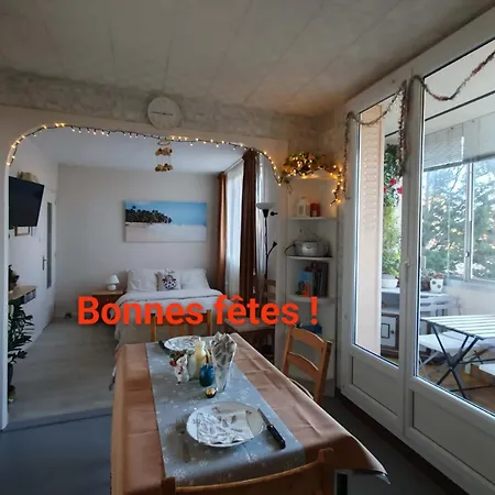 Apartment Medipole T2 Avec Un Garage Gratuit Sur Place, 16min A Centre Lyon En Metro A